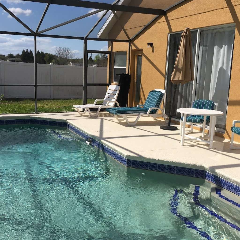 Florida Palms Vacation Villas | 2400 FL-33, Clermont, FL 34714, USA | Phone: (863) 420-6961