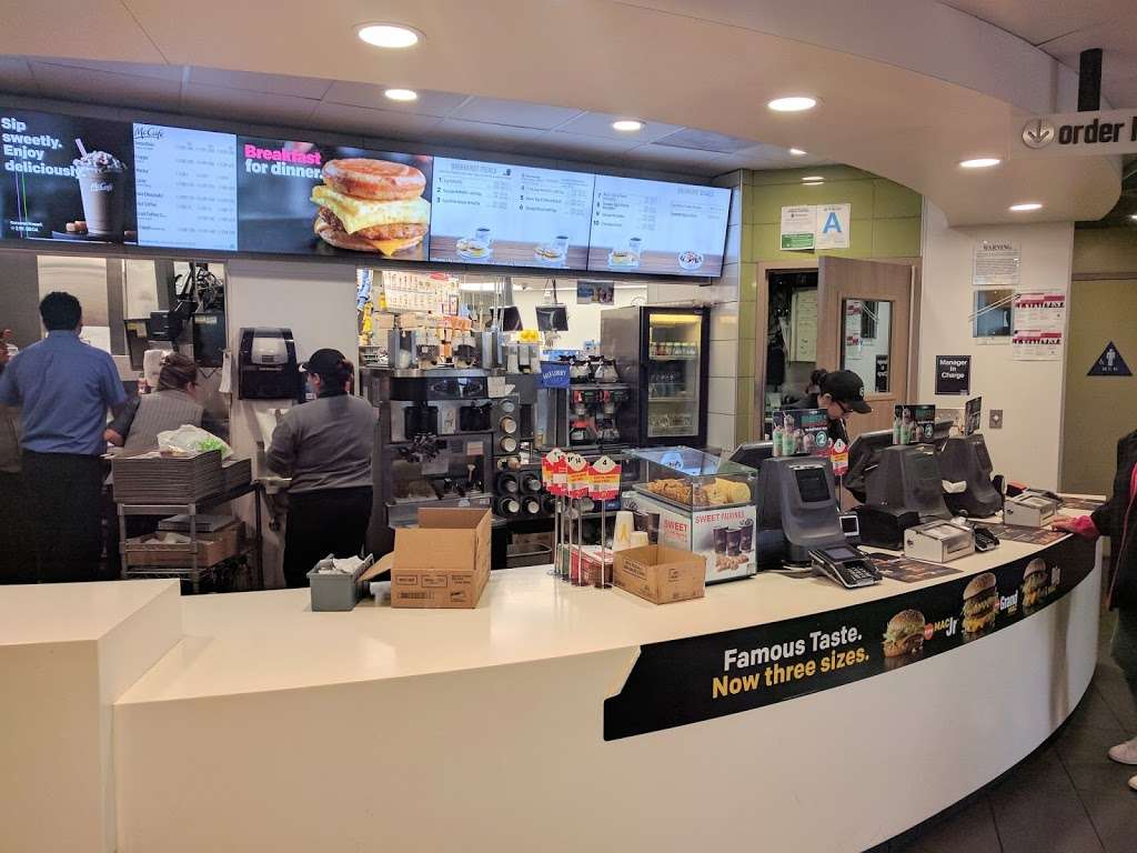 McDonalds | 12860 Encinitas Ave, Sylmar, CA 91342 | Phone: (818) 362-6551