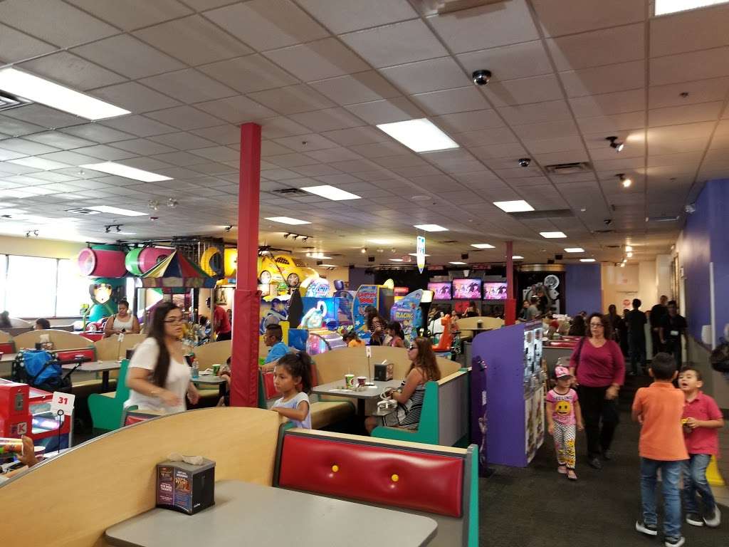 Chuck E. Cheeses | 3140 Imperial Hwy, Lynwood, CA 90262 | Phone: (310) 639-9907