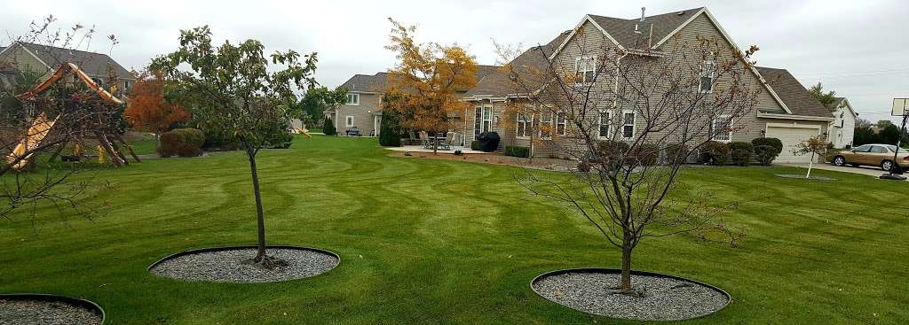 LAWNFORCE LLC | 400 E Oak St, Oak Creek, WI 53154, USA | Phone: (414) 630-8354