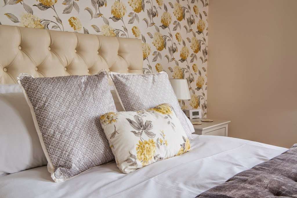 Harwood House B&B | 52 Stortford Rd, Great Dunmow, Dunmow CM6 1DN, UK | Phone: 01371 874627