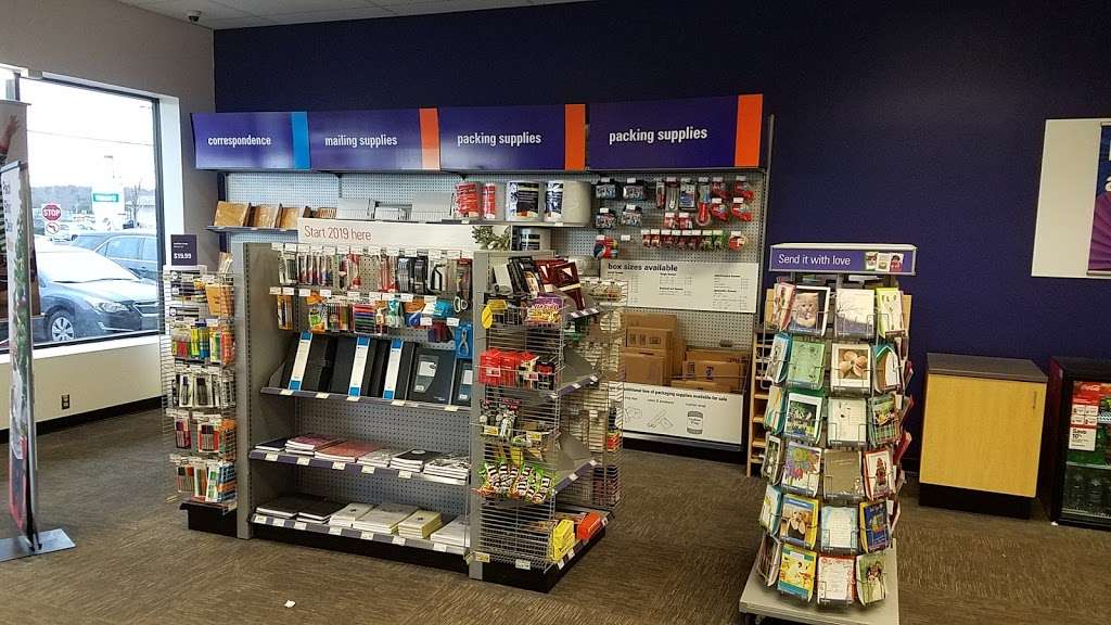 FedEx Office Print & Ship Center | 61 Drum Hill Rd, Chelmsford, MA 01824, USA | Phone: (978) 275-0574