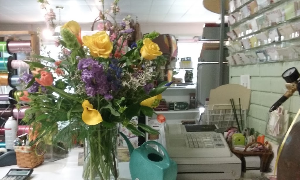 City Flowers & Gifts, Inc. | 307 S Whittaker St, New Buffalo, MI 49117, USA | Phone: (269) 469-0405