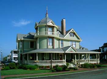 Williams Cottage Inn | 506 S Atlantic Ave, Beach Haven, NJ 08008 | Phone: (609) 492-7272