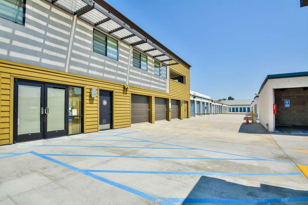 Golden State Storage - Santa Fe Springs | 13020 Telegraph Rd, Santa Fe Springs, CA 90670 | Phone: (562) 364-1936