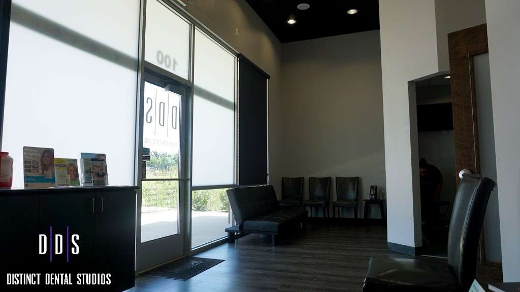 Distinct Dental Studios | 1370 W Belt Line Rd #100, Lancaster, TX 75146, USA | Phone: (972) 200-1589