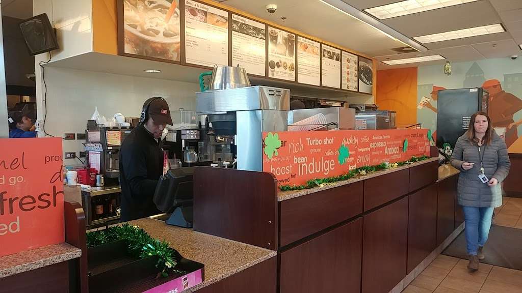 Dunkin Donuts | 11204 31st St, Westchester, IL 60154, USA | Phone: (708) 562-0875