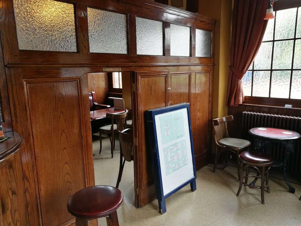 The Angel | 101 Bermondsey Wall E, London SE16 4NB, UK | Phone: 020 7394 3214