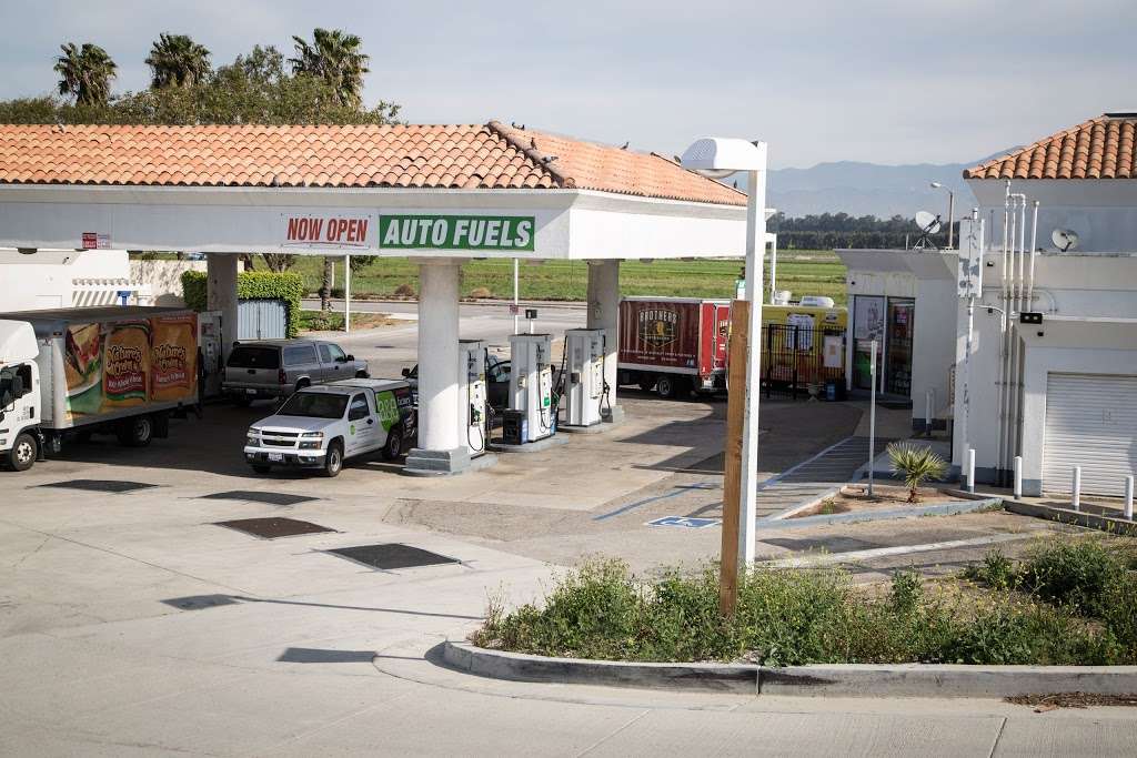 Auto Fuels Gas Station | 2460 Auto Center Dr, Oxnard, CA 93036, USA | Phone: (805) 981-7733