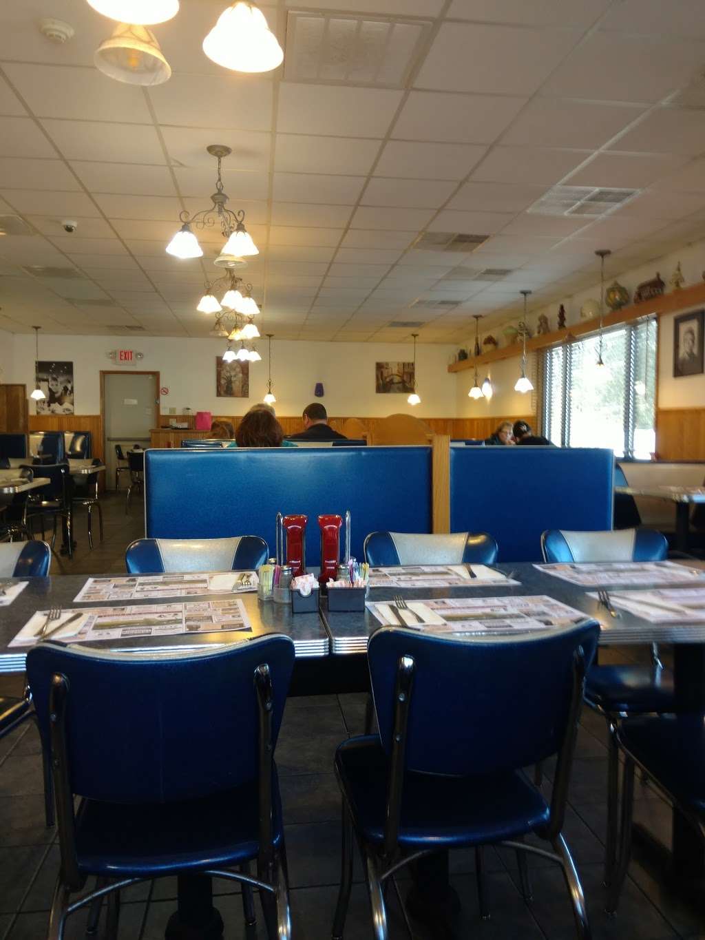 Triplets Family Restaurant | 1947 W Main St, Stroudsburg, PA 18360, USA | Phone: (570) 421-6566