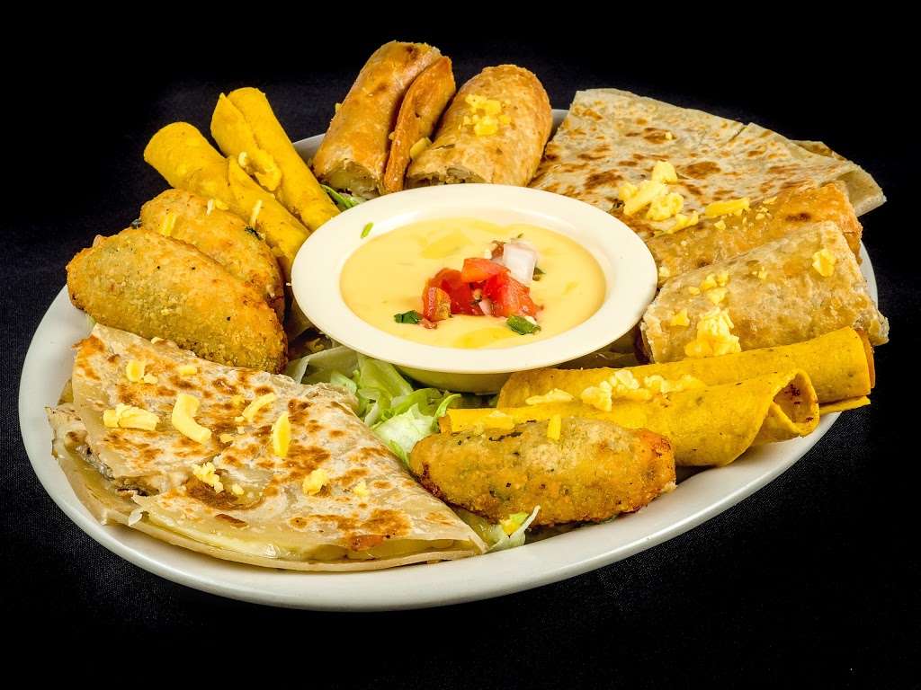 21++ Luna�s mexican restaurant baytown texas