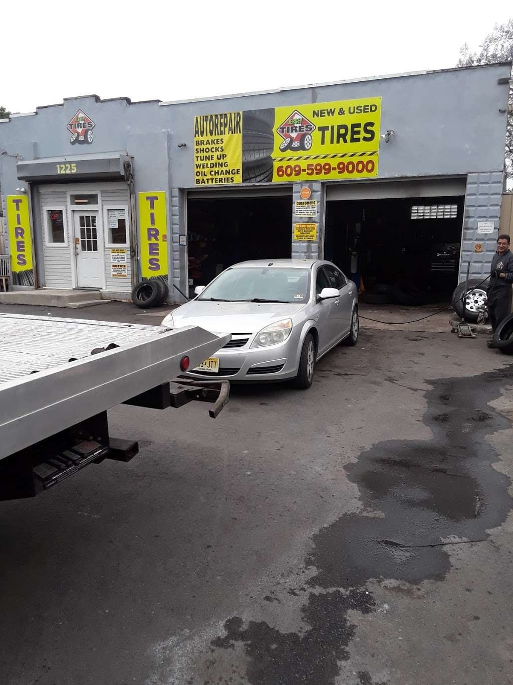 Jersey Tires | 1225 E State St, Trenton, NJ 08609, USA | Phone: (609) 599-9000