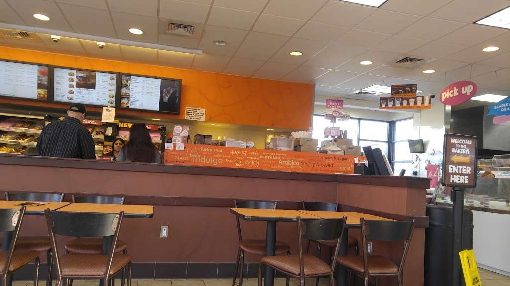 Dunkin Donuts | 9803 Main St, Damascus, MD 20872, USA | Phone: (301) 391-6100