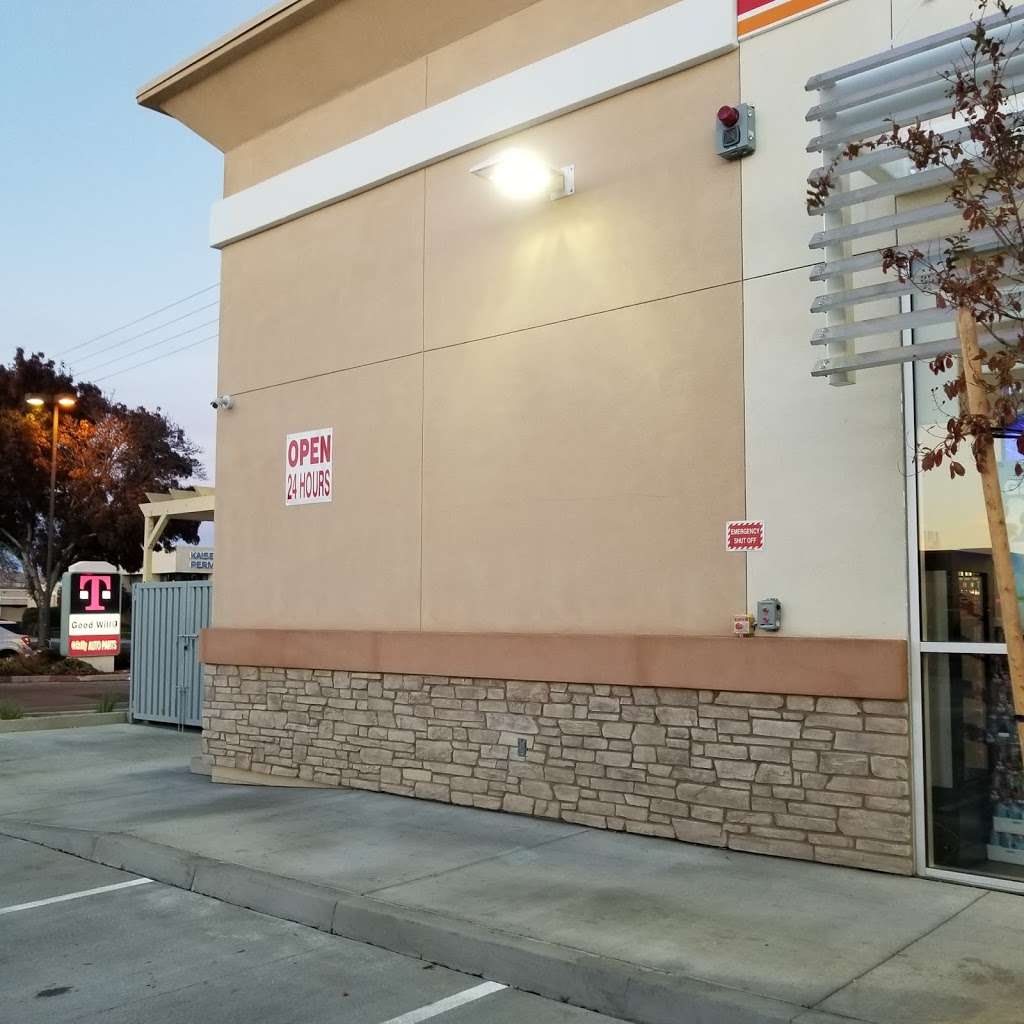 Circle K | 2033 Avenue J, Lancaster, CA 93536