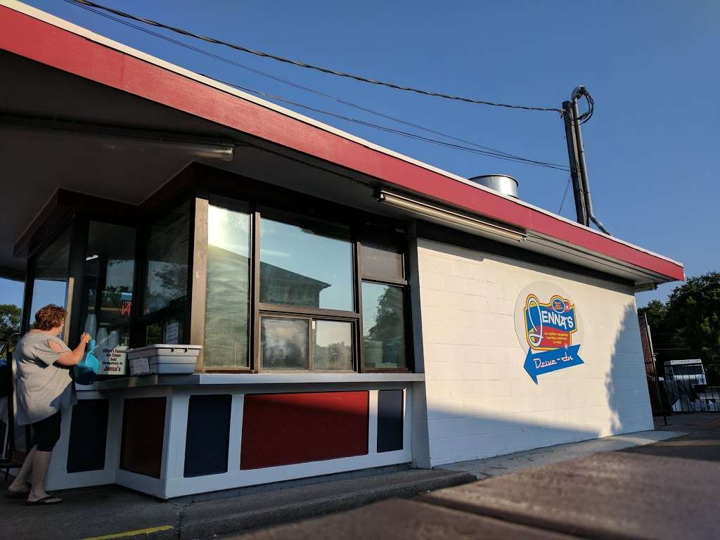 Jennas Drive-in | 269 Park Ave, Weymouth, MA 02190, USA | Phone: (781) 337-0823