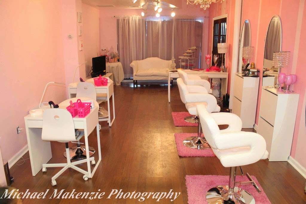 Girls Glam Spa & Party Boutique | 7906 High School Rd, Elkins Park, PA 19027 | Phone: (215) 277-7105