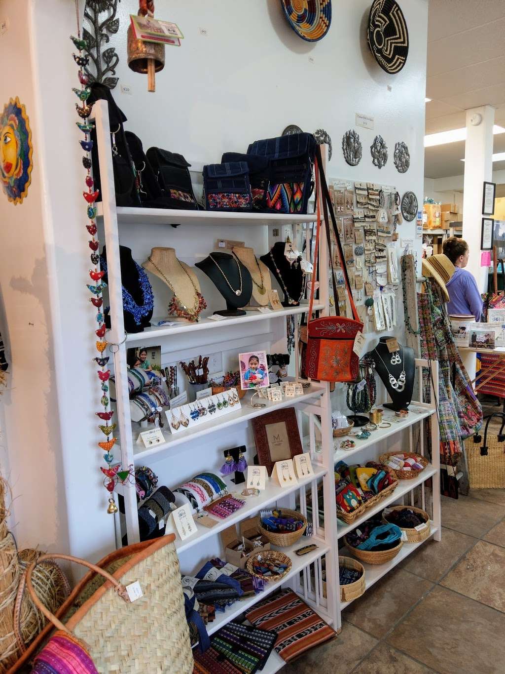 Itty Bitty Global Gift Shop | 155-B Independence St, Berkeley Springs, WV 25411, USA | Phone: (304) 500-2633