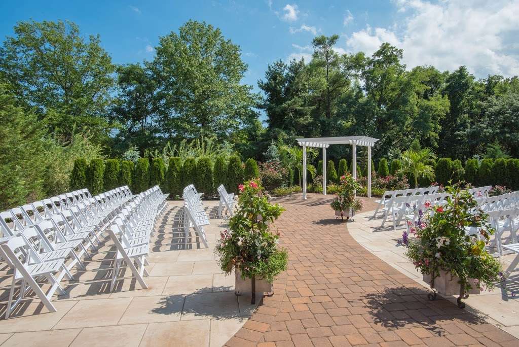 DoubleTree by Hilton Hotel Tinton Falls - Eatontown | 700 Hope Rd, Eatontown, NJ 07724, USA | Phone: (732) 544-9300