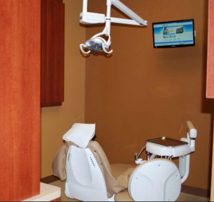 The McHenry Dentist | 2964 Commerce Dr, McHenry, IL 60051, USA | Phone: (815) 363-0103