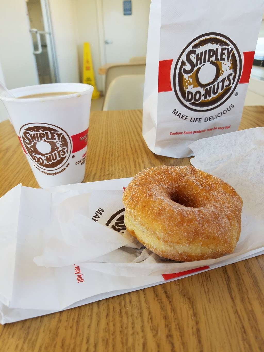 Shipley Do-Nuts | 19757 Stokes Rd, Waller, TX 77484, USA | Phone: (936) 372-3905