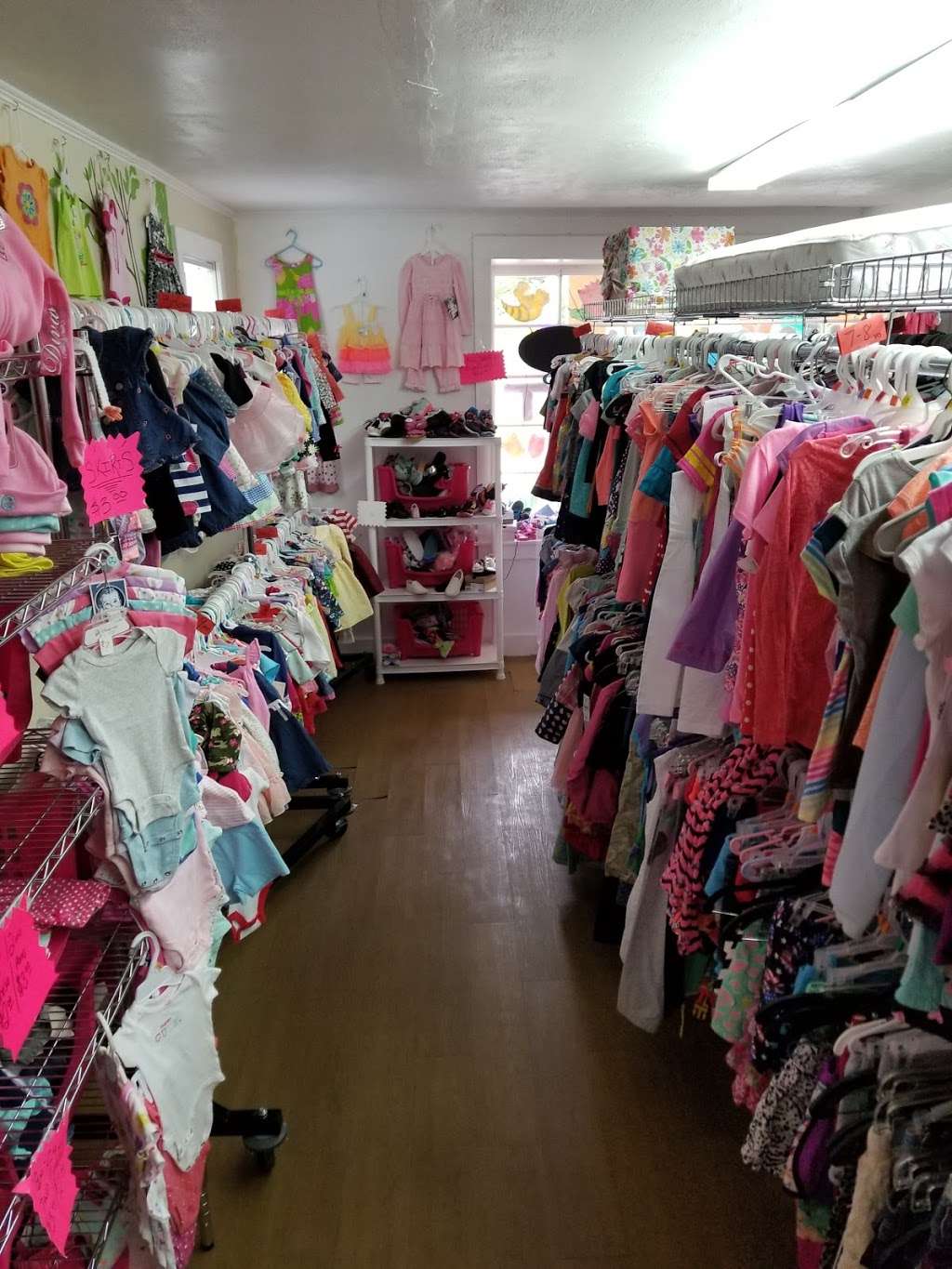 Nanis Closet | 401 E Harford St, Milford, PA 18337, USA | Phone: (914) 354-9611