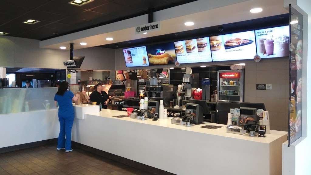 McDonalds | 18411 Maugans Ave, Hagerstown, MD 21742, USA | Phone: (301) 797-0011
