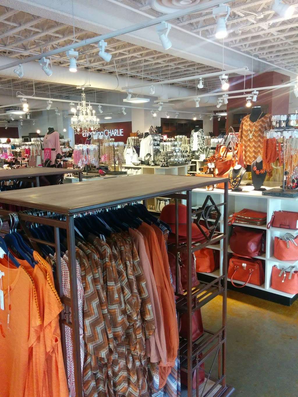 Charming Charlie | 225 E Basse Rd #300, San Antonio, TX 78209 | Phone: (210) 826-5398