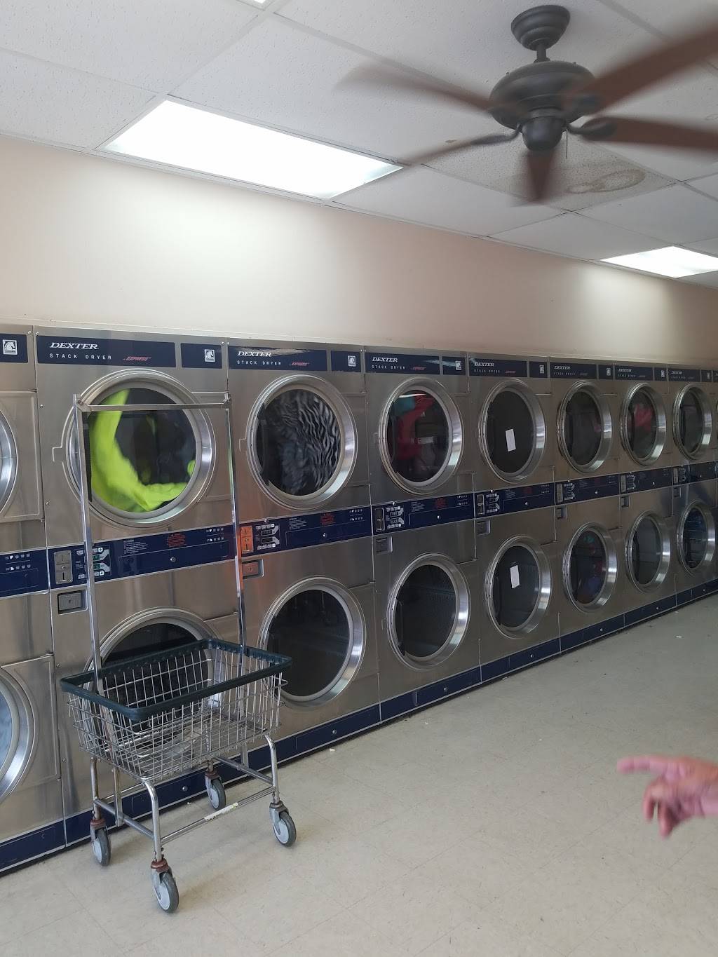 Star Coin Laundry & Bundle Services | 2825 Belt Line Rd #102, Garland, TX 75044, USA | Phone: (972) 414-1310