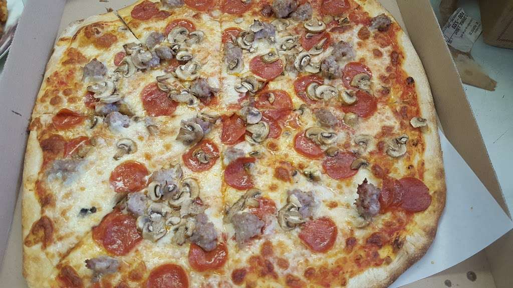 Rockafellers Pizza | 421 Prospect St, Long Branch, NJ 07740, USA | Phone: (732) 923-1700