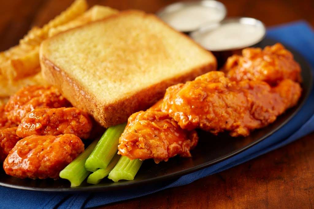 Zaxbys Chicken Fingers & Buffalo Wings | 3401 Hwy 21 Byp, Fort Mill, SC 29715, USA | Phone: (803) 396-2100