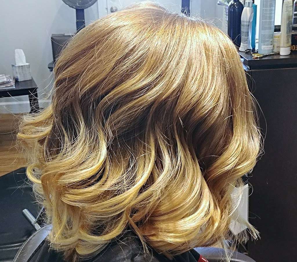 Stephanie Duncan, Hairstylist | 210 Bolton Ave, Mooresville, IN 46158, USA | Phone: (317) 628-4034