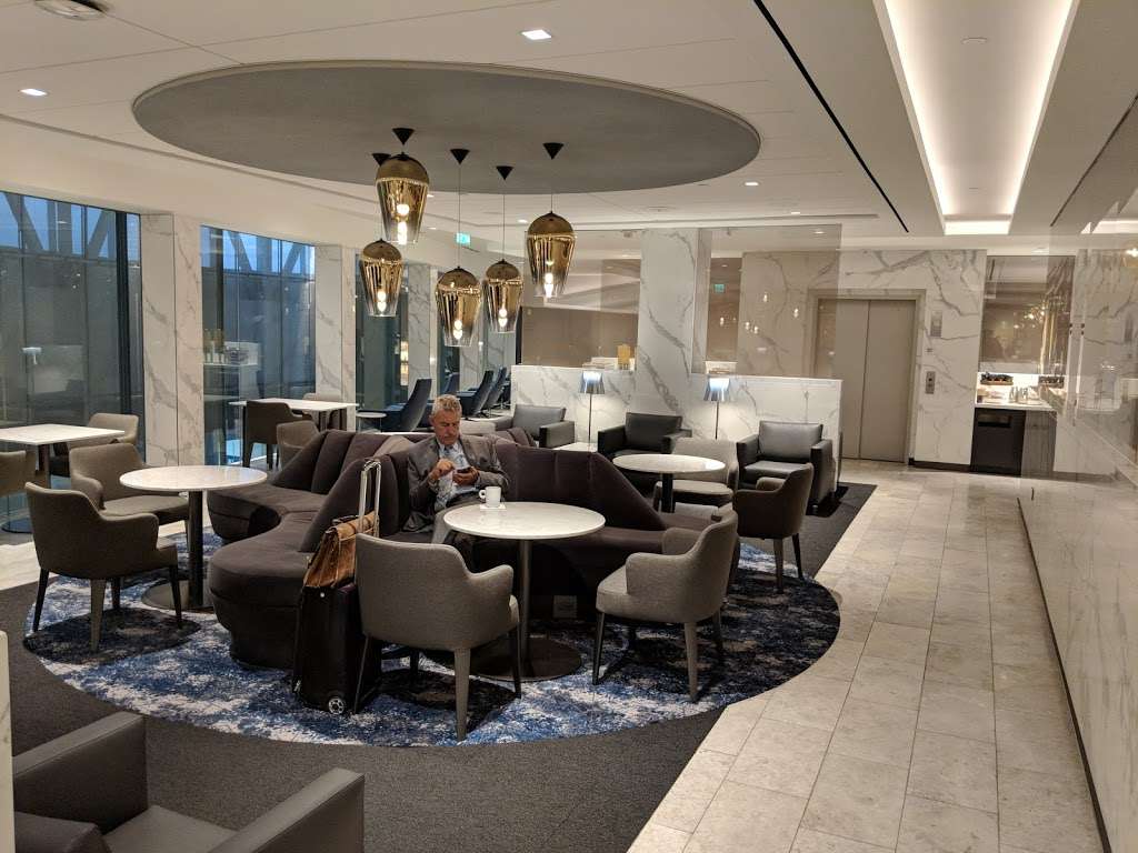 United Polaris Lounge | Houston, TX 77032, USA