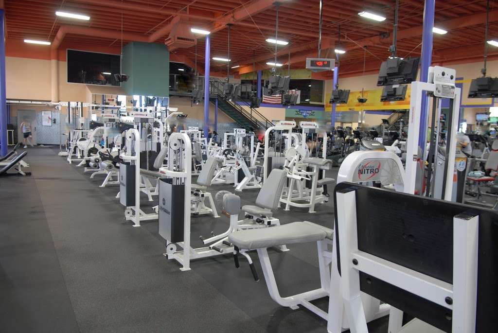 24 Hour Fitness | 4655 Frazee Rd, Oceanside, CA 92057, USA | Phone: (760) 757-3712