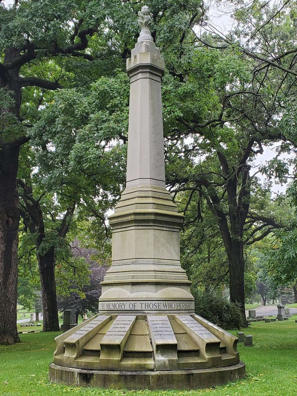 Forest Home Cemetery | 2405 W Forest Home Ave, Milwaukee, WI 53215, USA | Phone: (414) 645-2632
