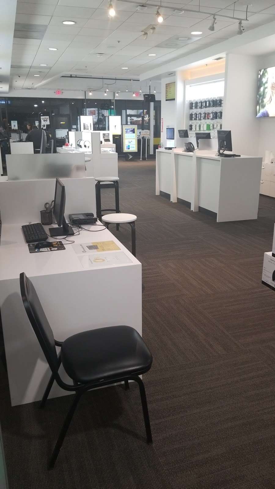 Sprint Store | 17545 S Torrence Ave, Lansing, IL 60438, USA | Phone: (708) 889-2900