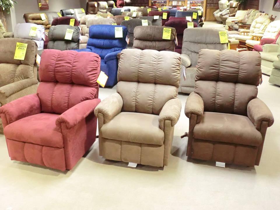 Colony House Furniture and Bedding | 1805 N Riverside Rd, St Joseph, MO 64507 | Phone: (816) 232-4411