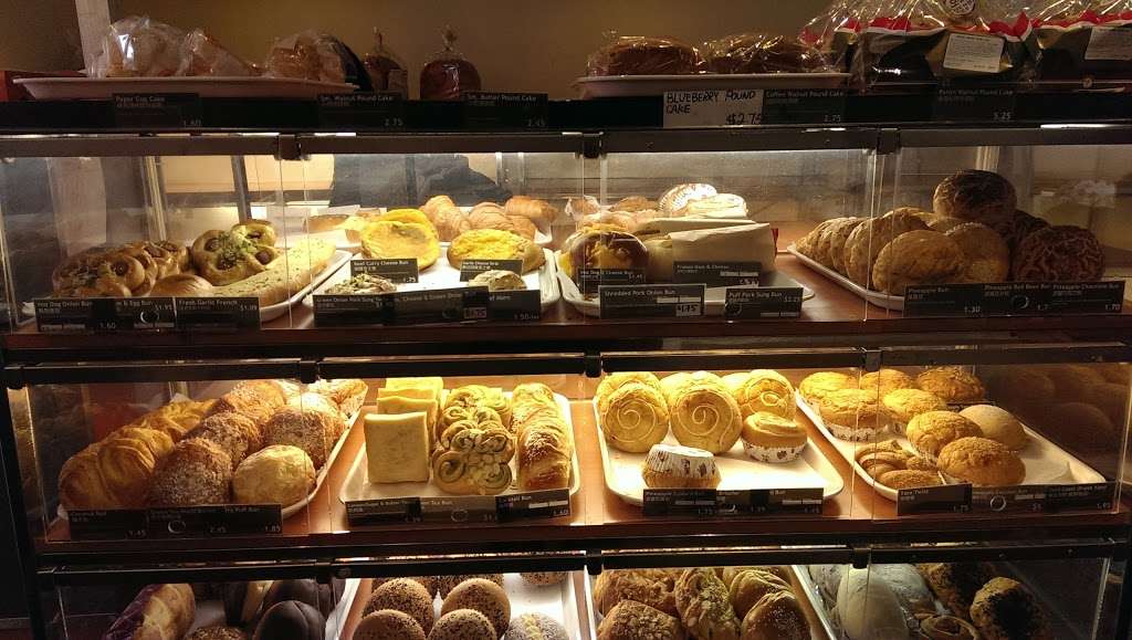 Sheng Kee Bakery Store | 220 Skyline Plaza, Daly City, CA 94015, USA | Phone: (650) 755-8688