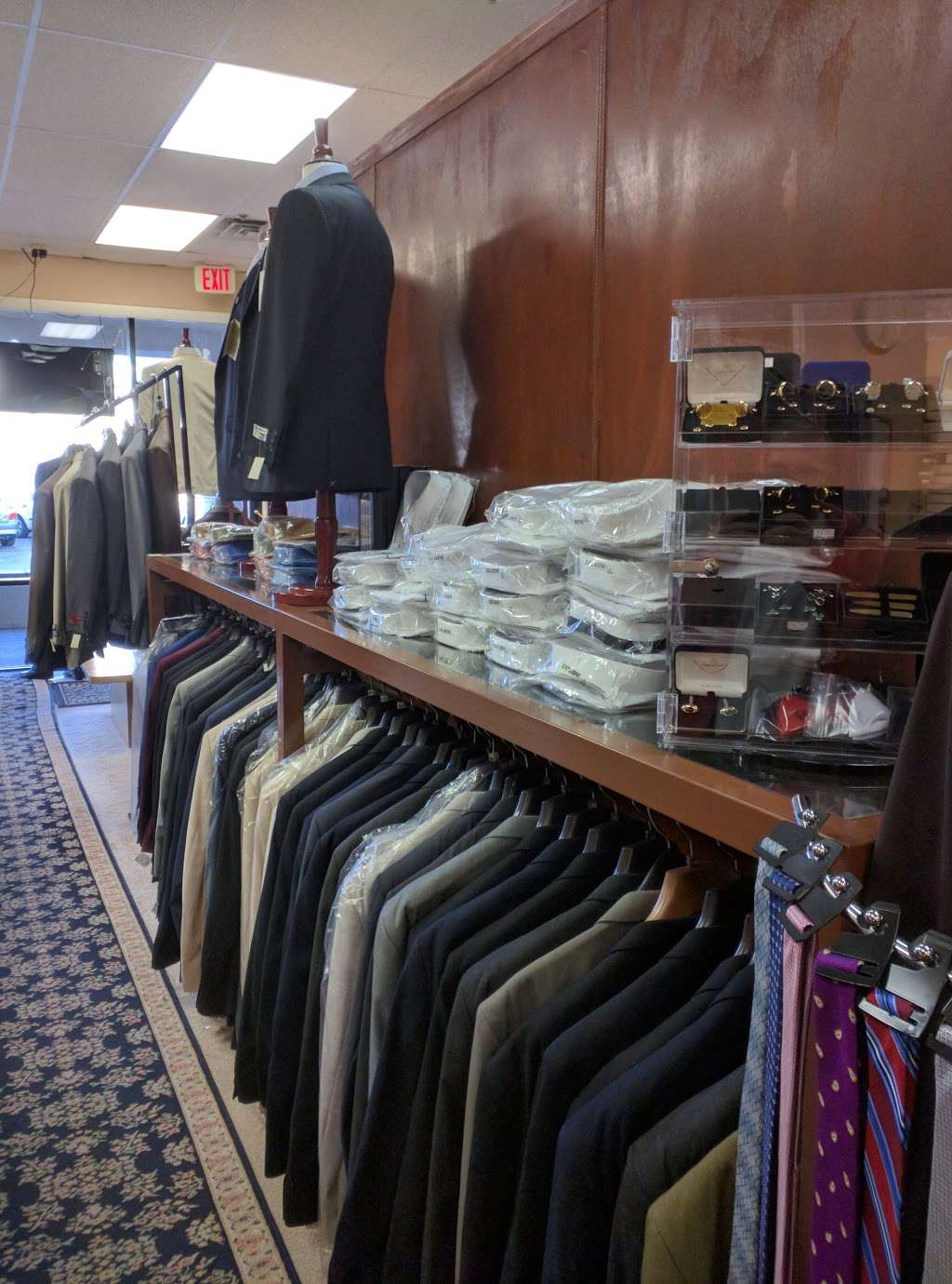 Newts Tailoring & Alterations | 55 S Gibson Rd #108, Henderson, NV 89012, USA | Phone: (702) 565-2655