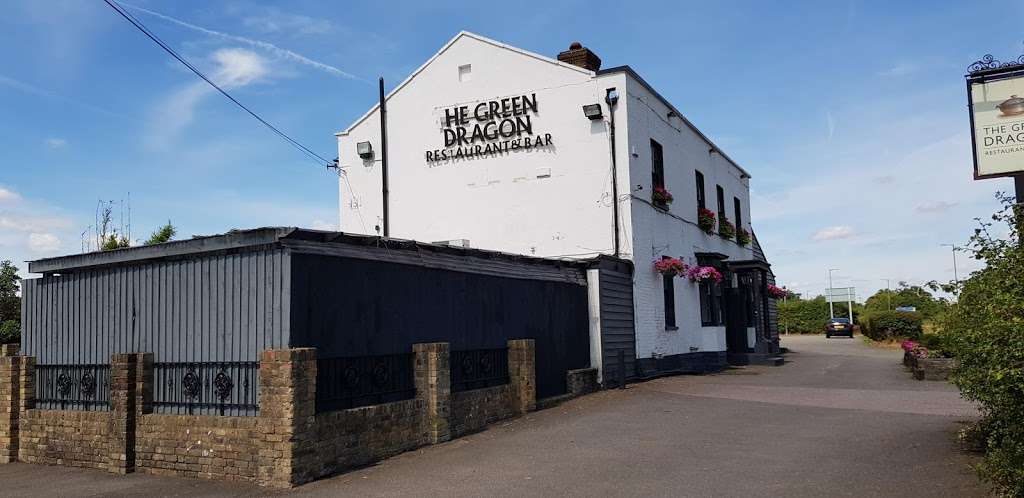 The Green Dragon | 2 St Albans Rd, Barnet EN5 4RE, UK | Phone: 020 8449 2972