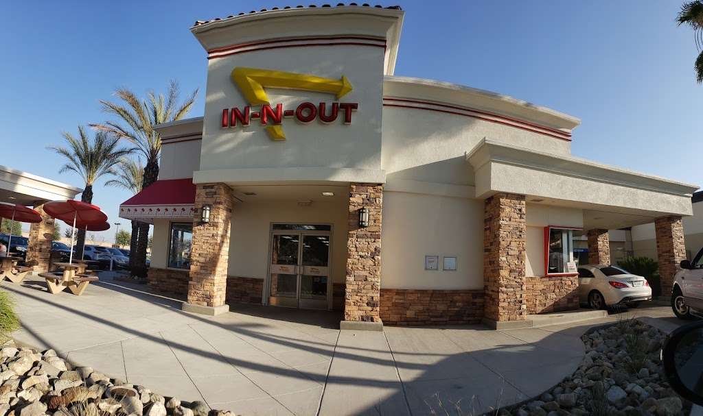 In-N-Out Burger | 28009 Greenspot Rd, Highland, CA 92346, USA | Phone: (800) 786-1000