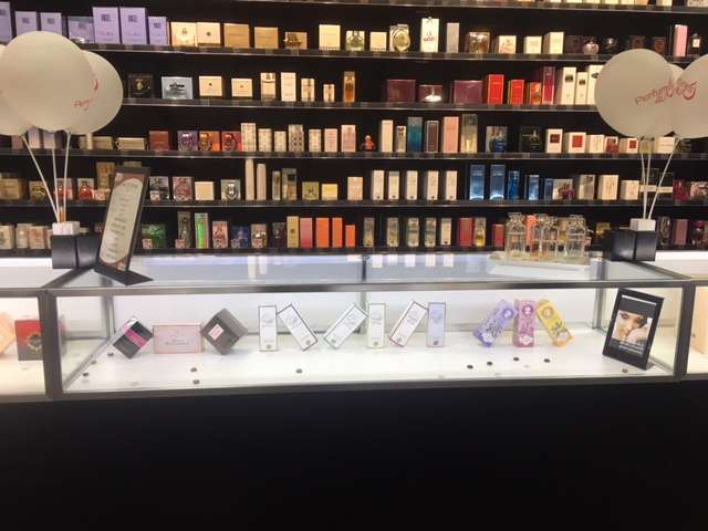 Perfumes 4U | 5701 Outlets at Tejon Pkwy Suite #910, Arvin, CA 93203, USA | Phone: (661) 858-2446