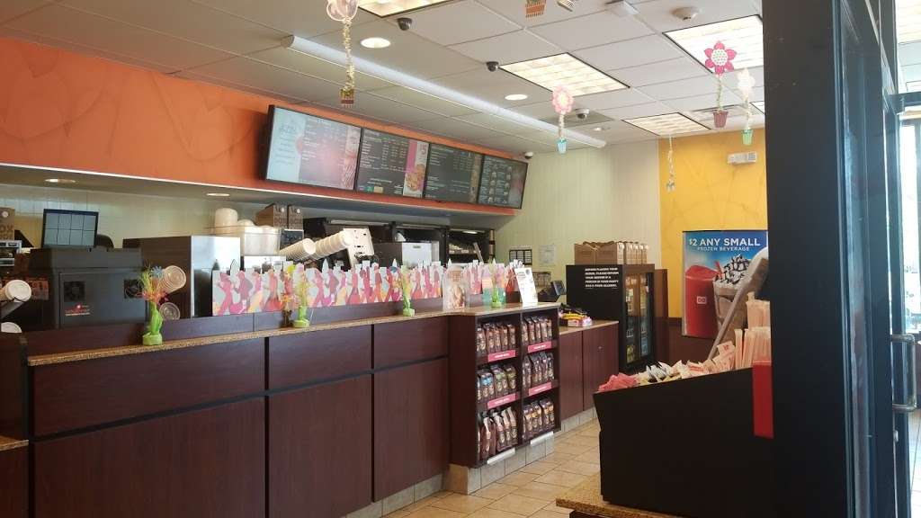 Dunkin | 1129 W Touhy Ave, Park Ridge, IL 60068, USA | Phone: (847) 720-4645