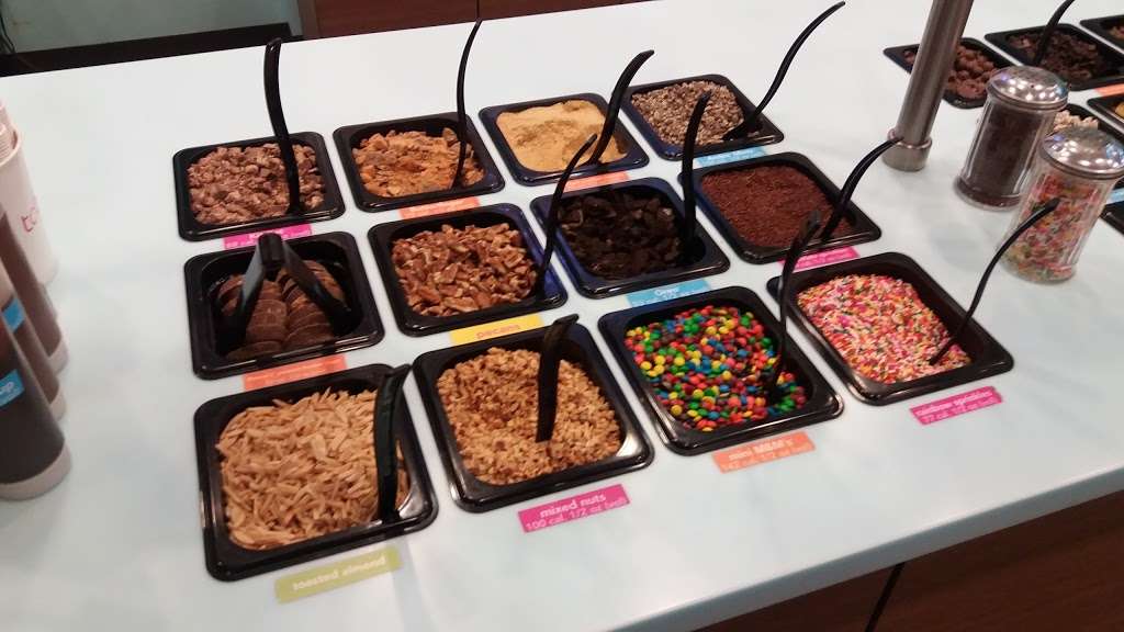 TCBY | 6760 95th St, Oak Lawn, IL 60453, USA | Phone: (708) 233-9000