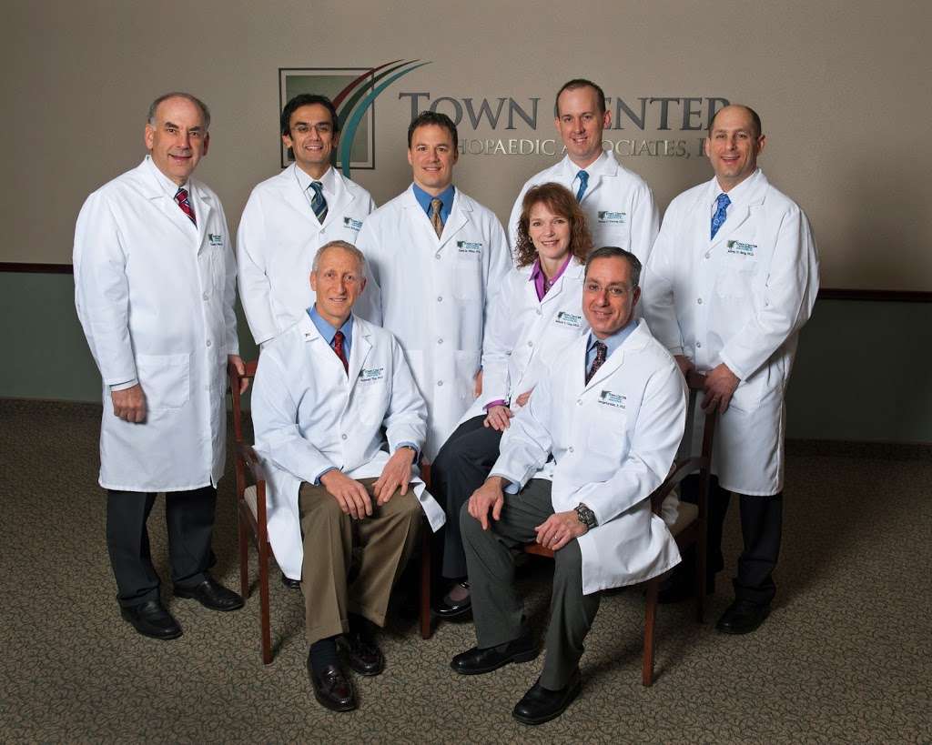 Jeffrey H Berg MD: Town Center Orthopedic Associates | 6201 Centreville Rd # 600, Centreville, VA 20121 | Phone: (703) 435-6604