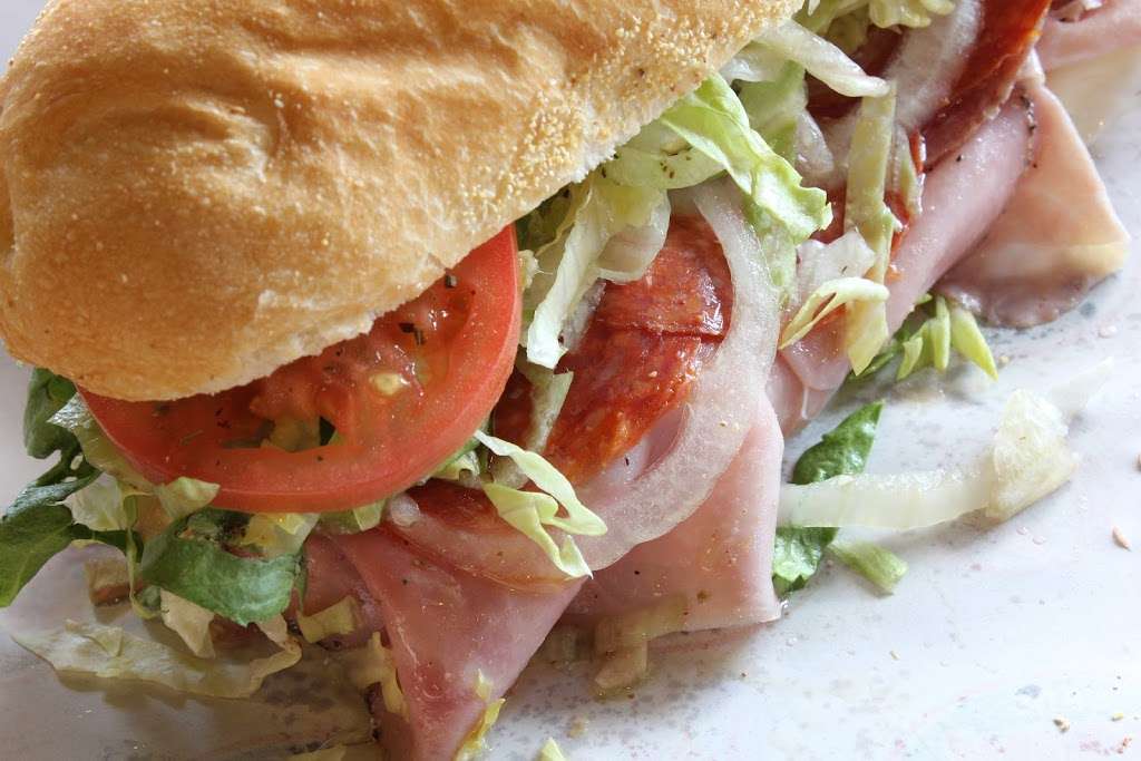 Jersey Mikes Subs | 1624 Nixon Dr, Moorestown, NJ 08057, USA | Phone: (856) 638-5041