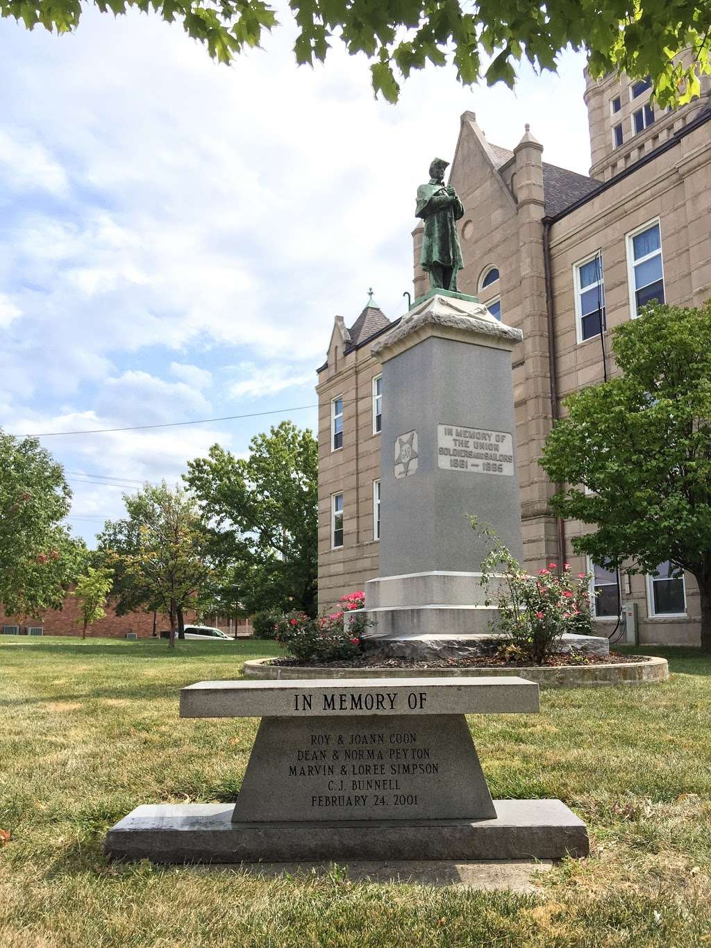 Grundy County Courthouse | 700 Main St, Trenton, MO 64683, USA | Phone: (660) 359-4040