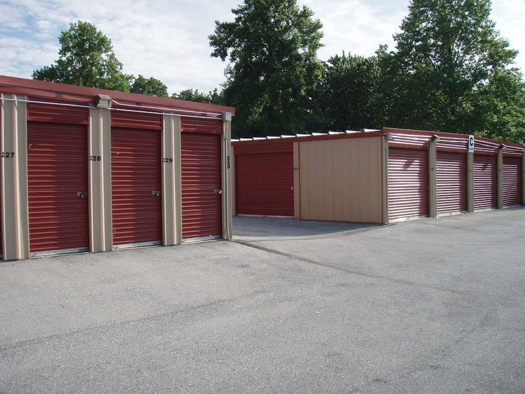 Economy Self Storage | 3016 Horseshoe Pike, Honey Brook, PA 19344 | Phone: (610) 273-2075