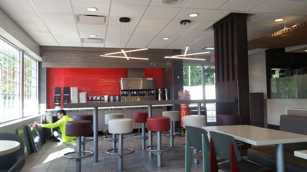 McDonalds | 923 NY-25, Smithtown, NY 11787, USA | Phone: (631) 864-6751