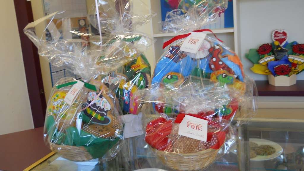 Cookies By Design & Fruit Bouquets | 7698 Belair Rd, Baltimore, MD 21236, USA | Phone: (410) 663-1388