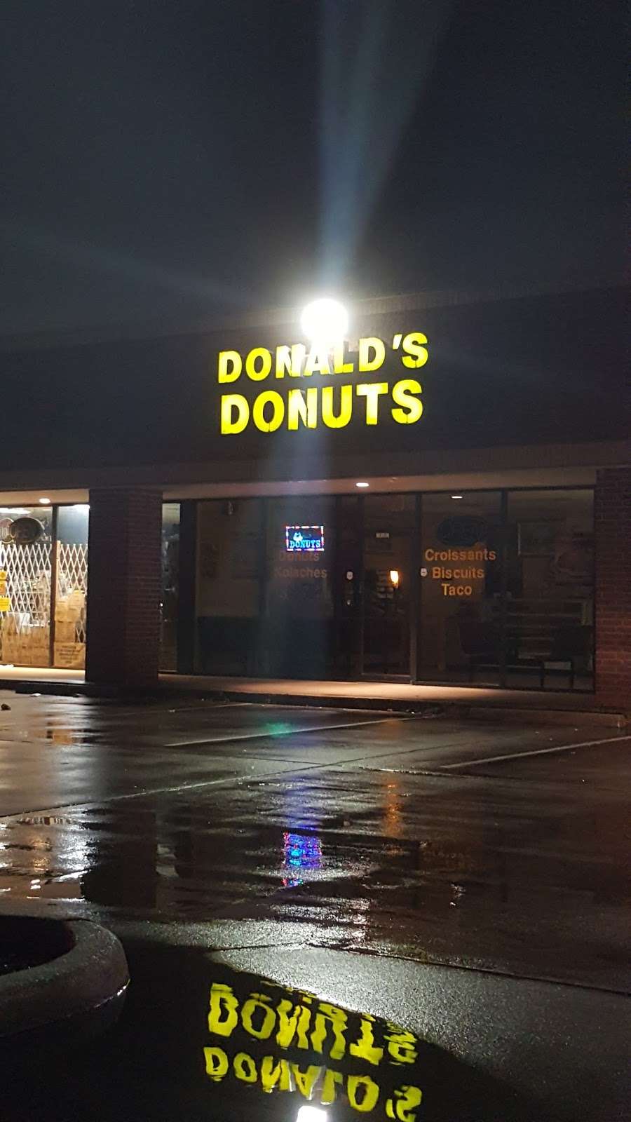 Donalds Donuts | 7850 FM 1960, Houston, TX 77070 | Phone: (281) 446-1567